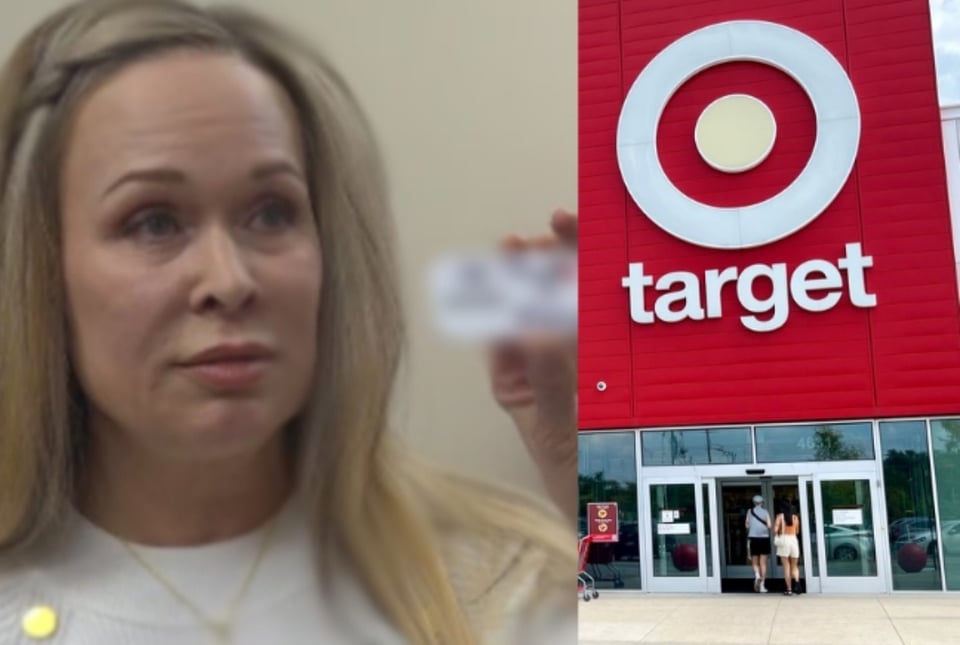 Empleada de Target fue despedida por terner escrito en mensaje en su gafete
