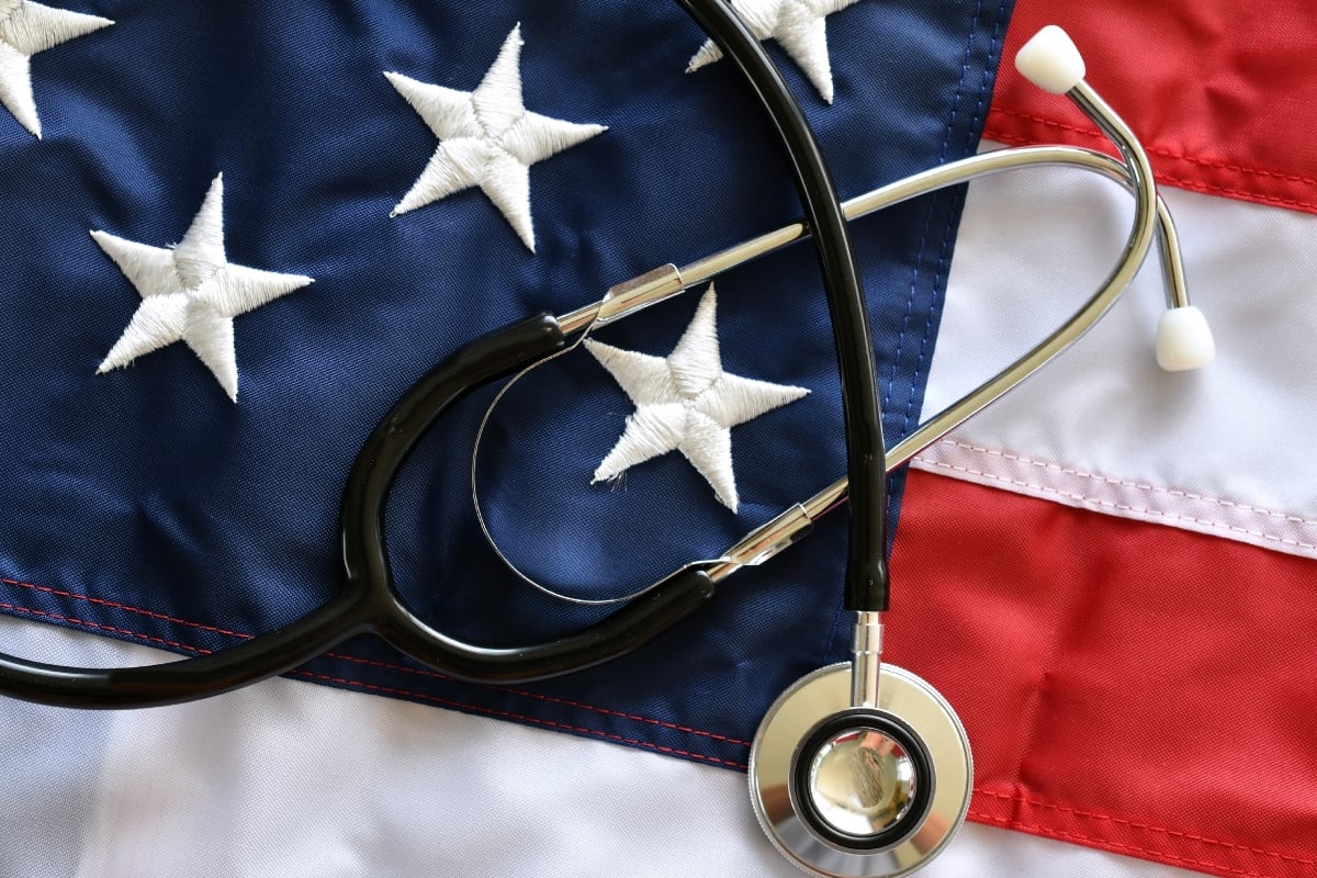 Trump Nombra al Dr. Oz como Administrador de Salud
