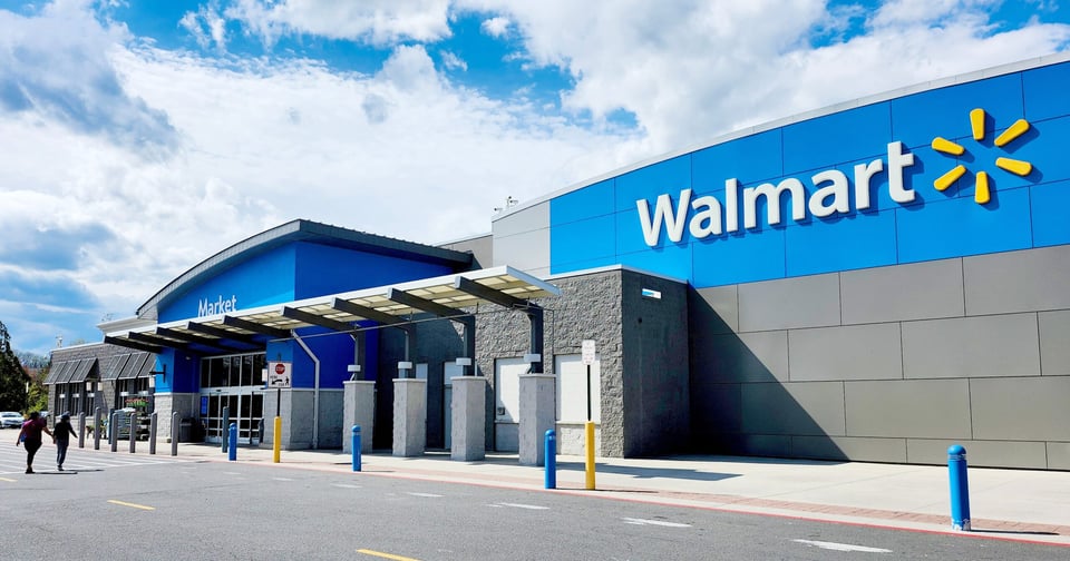 Walmart anunció que se están probando cámaras corporales en algunos empleados de la tienda