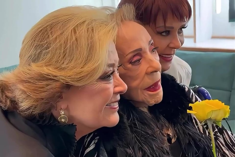 Sylvia Pasquel is devastated after the death of her mother Silvia Pinal