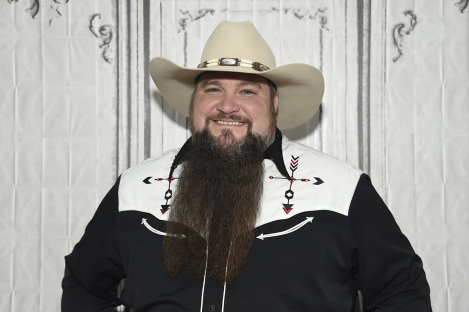 El ganador de «La Voz», Sundance Head, se recupera en casa tras recibir un disparo accidental en su rancho de Texas