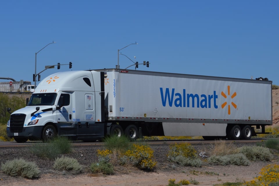 Walmart debe pagar $34M por difamación a conductor