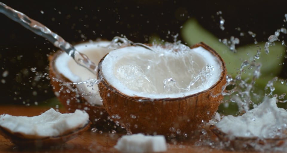 Retiran millones de latas de agua de coco Jarritos en EE.UU. por riesgo de contaminación