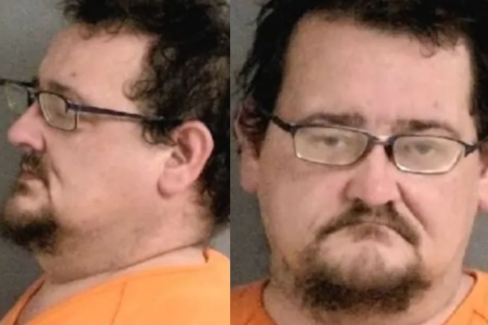 Hombre en Michigan asesina a su madre y a su vecino