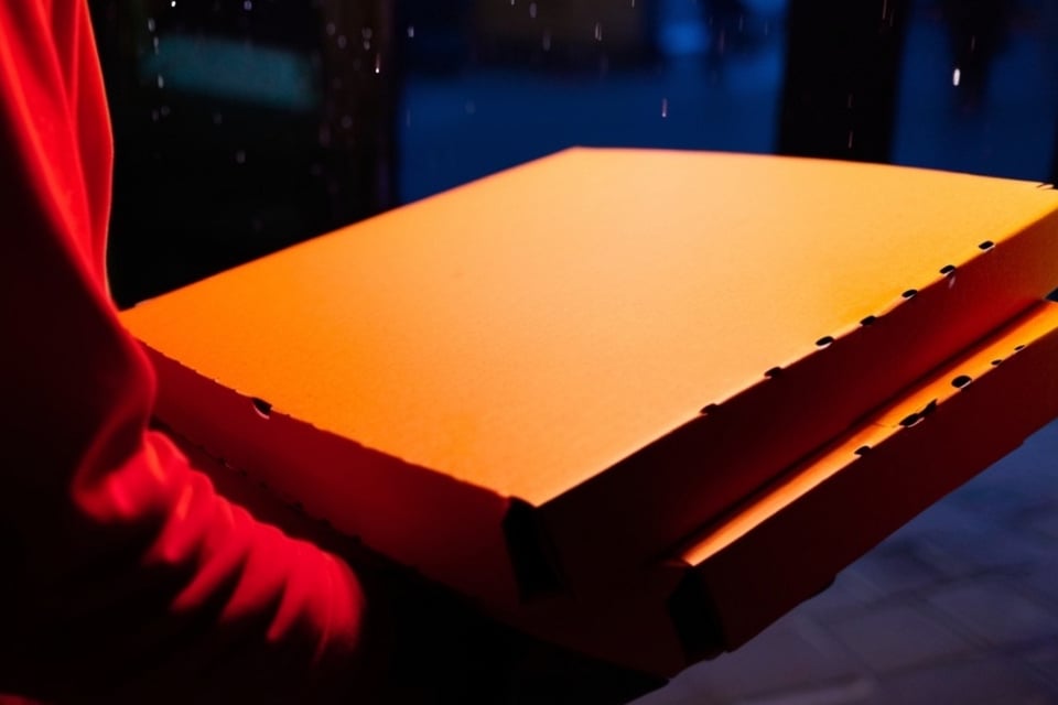 Repartidora de pizza apuñala 14 veces a una cliente embarazada