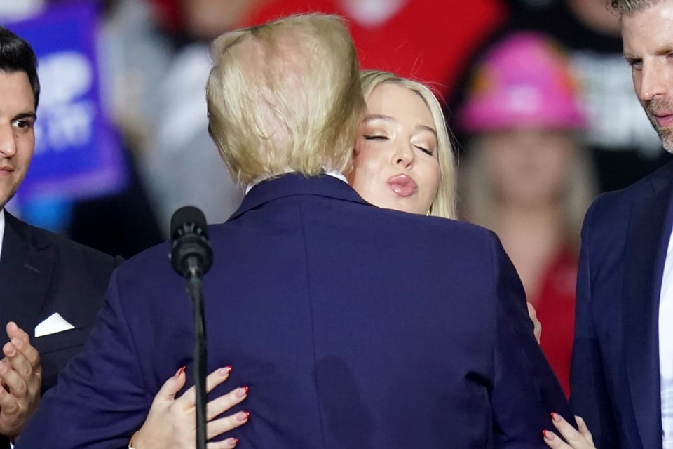 Tiffany Trump confirma su embarazo y presume su pancita en una foto featured image