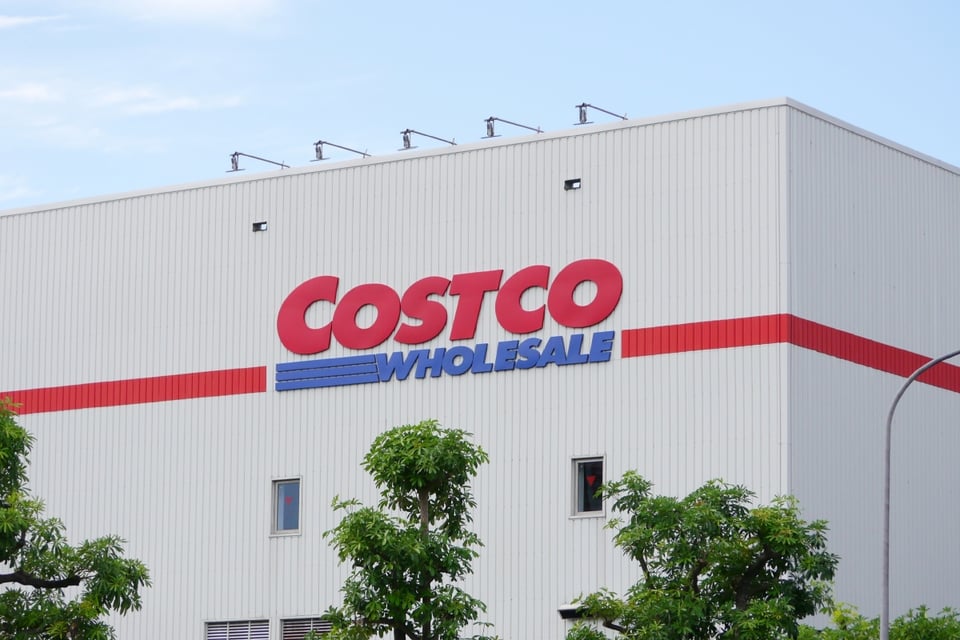 Retiran salmón de Costco por riesgo «razonable» de muerte