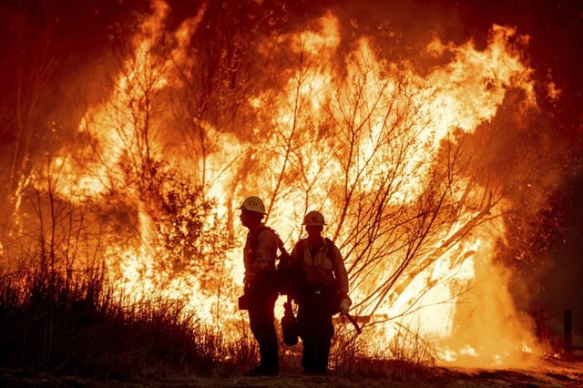 New fire in Ventura aggravates crisis in Southern California