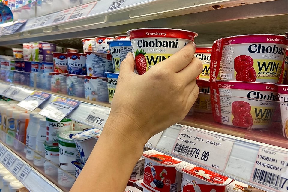 ¡Alerta de la FDA por yogurt contaminado con microplásticos!