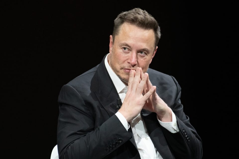 Tesla rompe el silencio y defiende a Elon Musk como su CEO
