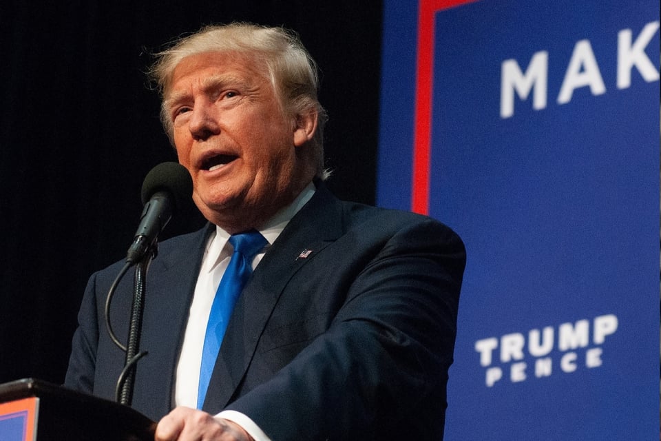 Trump anuncia aumento de aranceles a China al 20% en marzo