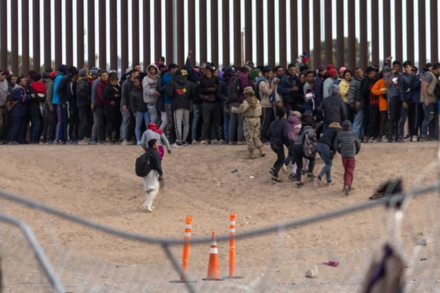 CHNV Program Revoked: Over 500,000 Migrants Face Deportation in the US