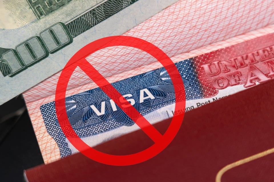 EEUU prohíbe la entrada a personas que cuenten con este tipo de visa