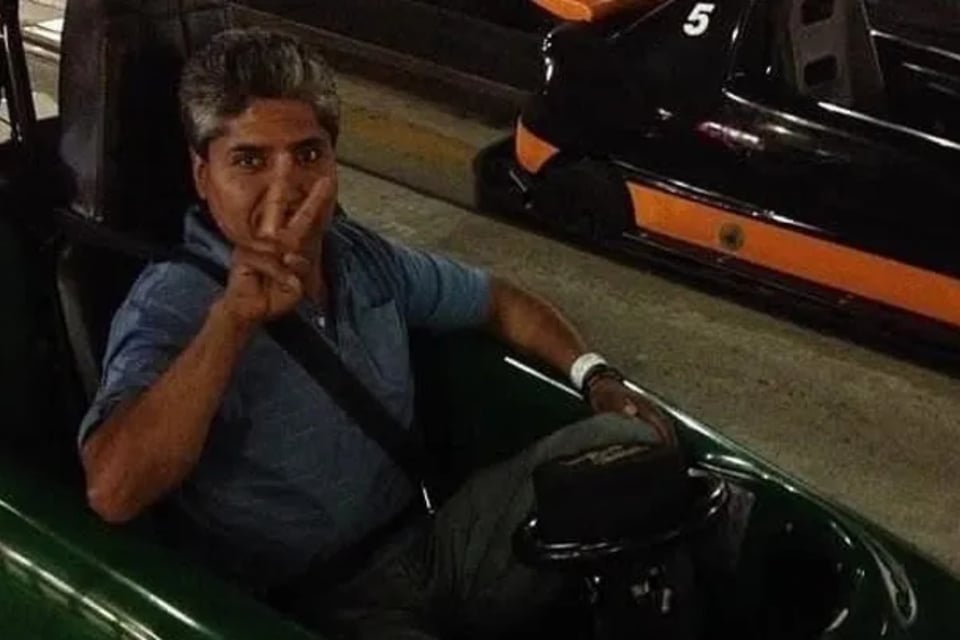 Conductor se da a la fuga tras atropellar a un padre hispano