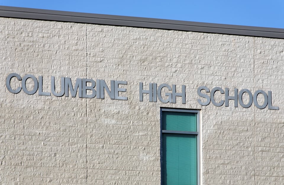 Escuela Columbine evacuada por incendio a 25 años del tiroteo que dejó decenas de muertos featured image
