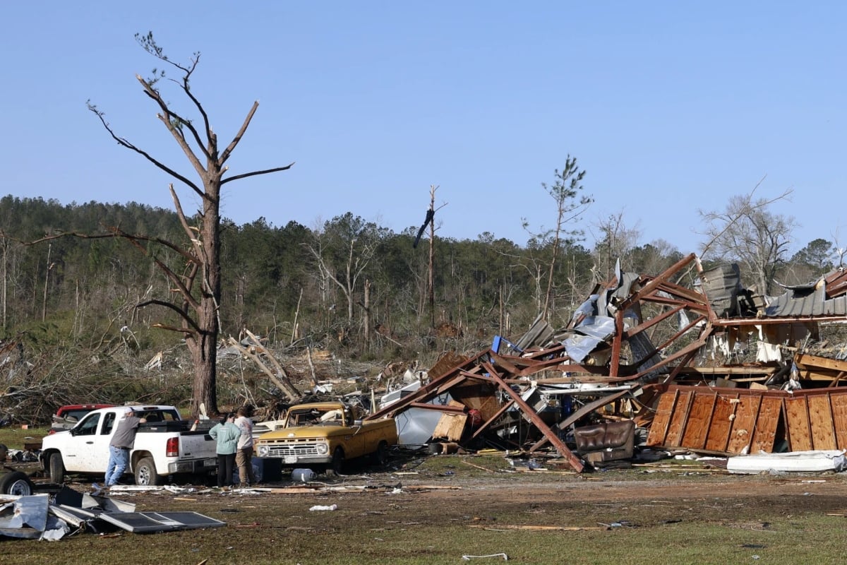 Tornadoes and Severe Weather Leave at Least 35 Dead in the US