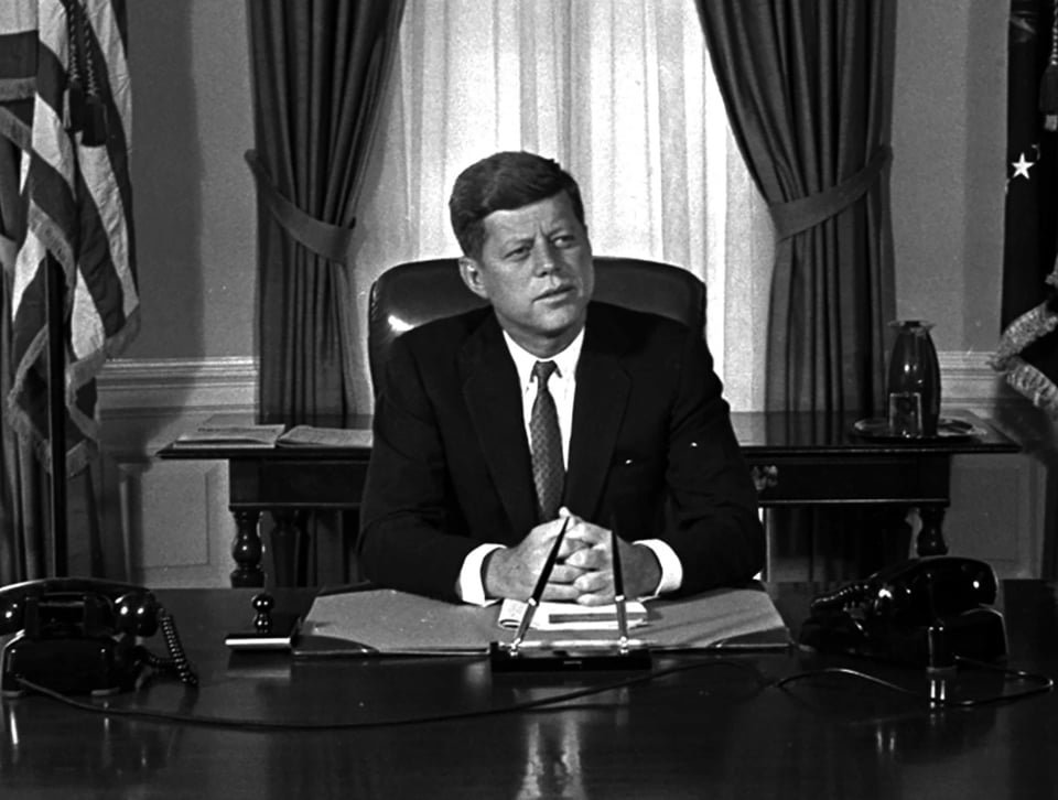 Trump ordena la desclasificación de archivos sobre el asesinato de Kennedy