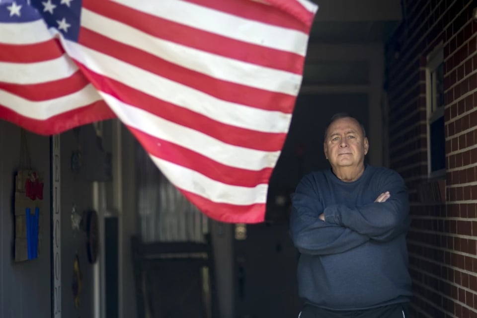 Trump planea despedir a 70.000 empleados del Departamento de Asuntos del Veterano featured image