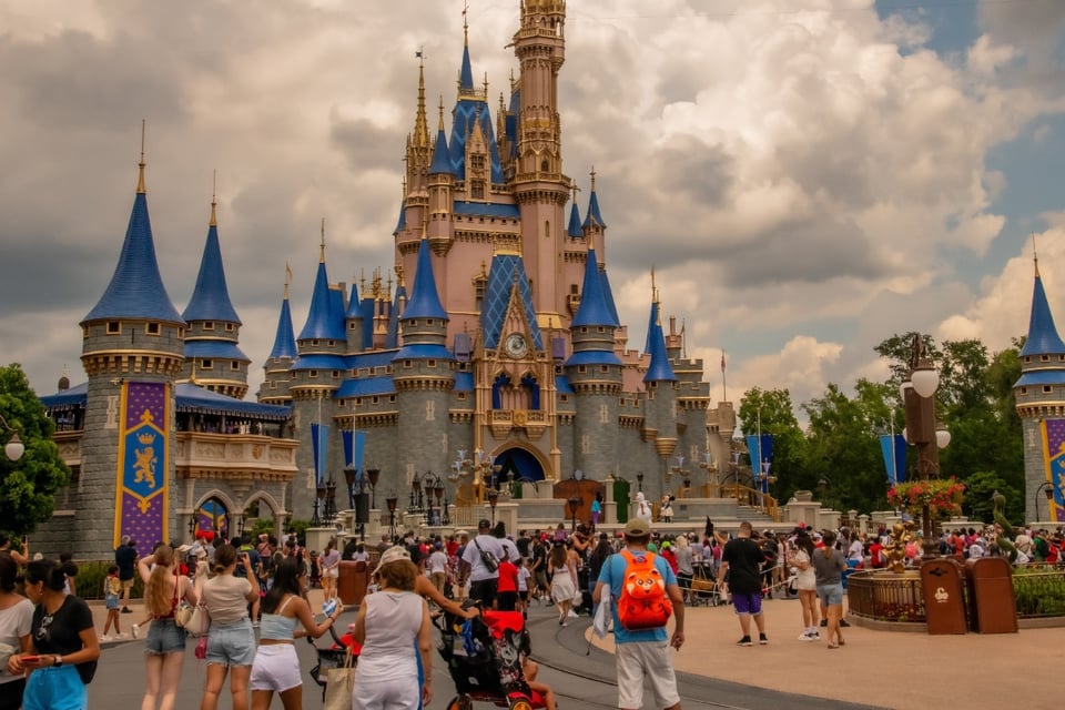 Incendio en Disney World: Fuego obliga a evacuar una atracción