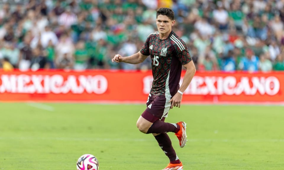 Aficionada le propone a Israel Reyes ser su yerno y el momento se vuelve viral en Coapa featured image