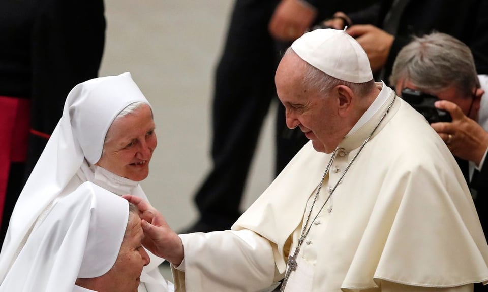 La historia de amor que marcó la vida del papa Francisco featured image