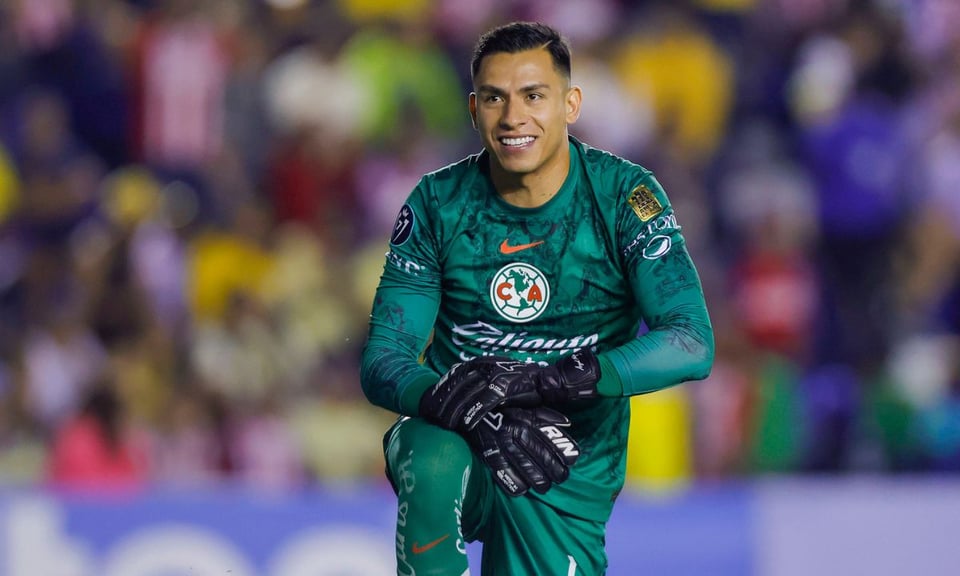 Malagón usa bota ortopédica y enciende las alarmas en el América