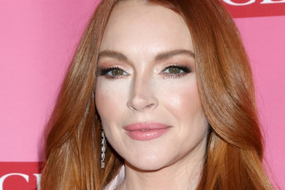 Sentencian al padre de Lindsay Lohan a nueve meses de cárcel en caso de fraude médico