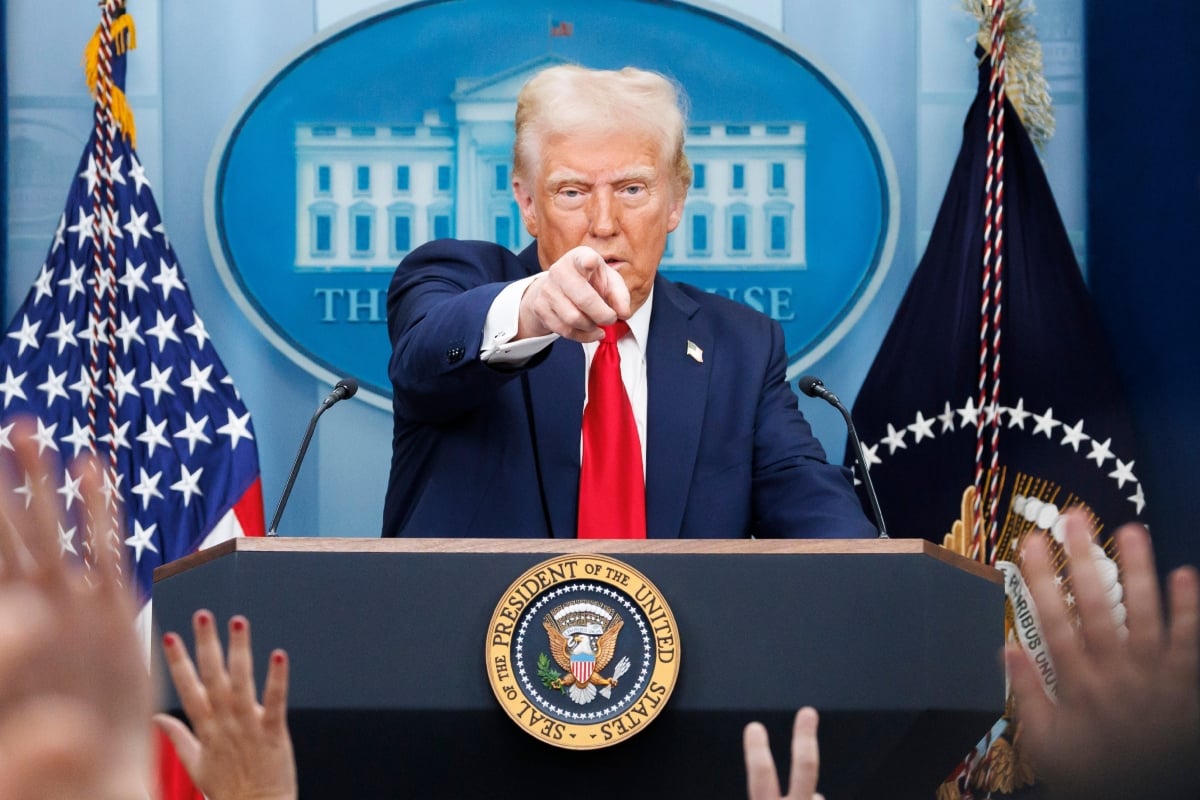 Trump firma decreto para igualar precios de medicamentos con los más bajos del mundo