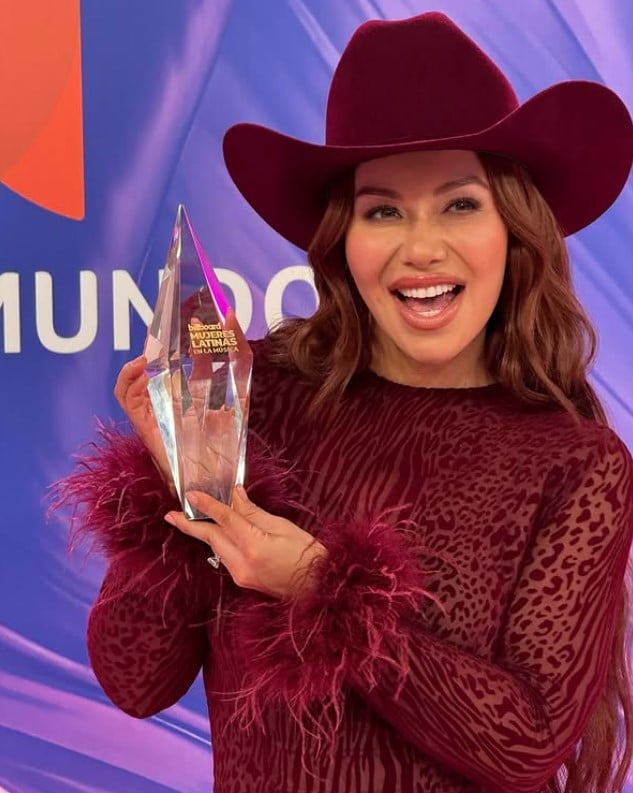 chiquis, rivera, billboard, mujer, premio 