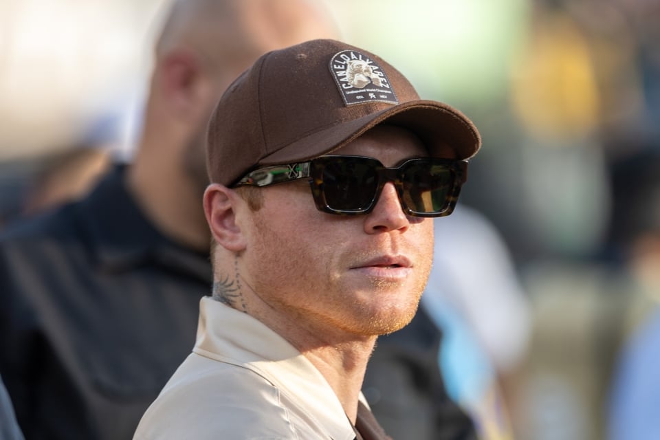 Problemas para Canelo Álvarez antes de su combate en Arabia