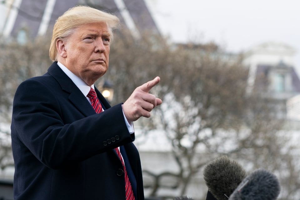 Trump no aplicará aranceles del 10 % a México y Canadá
