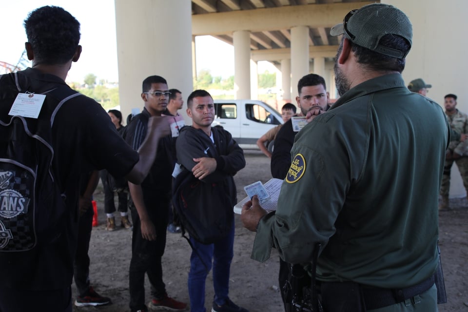 Protestas en Los Ángeles paralizan el sistema migratorio: USCIS cancela citas y cortes