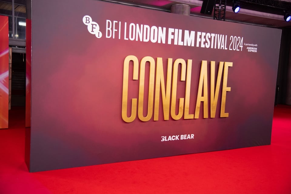 Muerte del papa Francisco dispara visualizaciones de la película ‘Conclave’