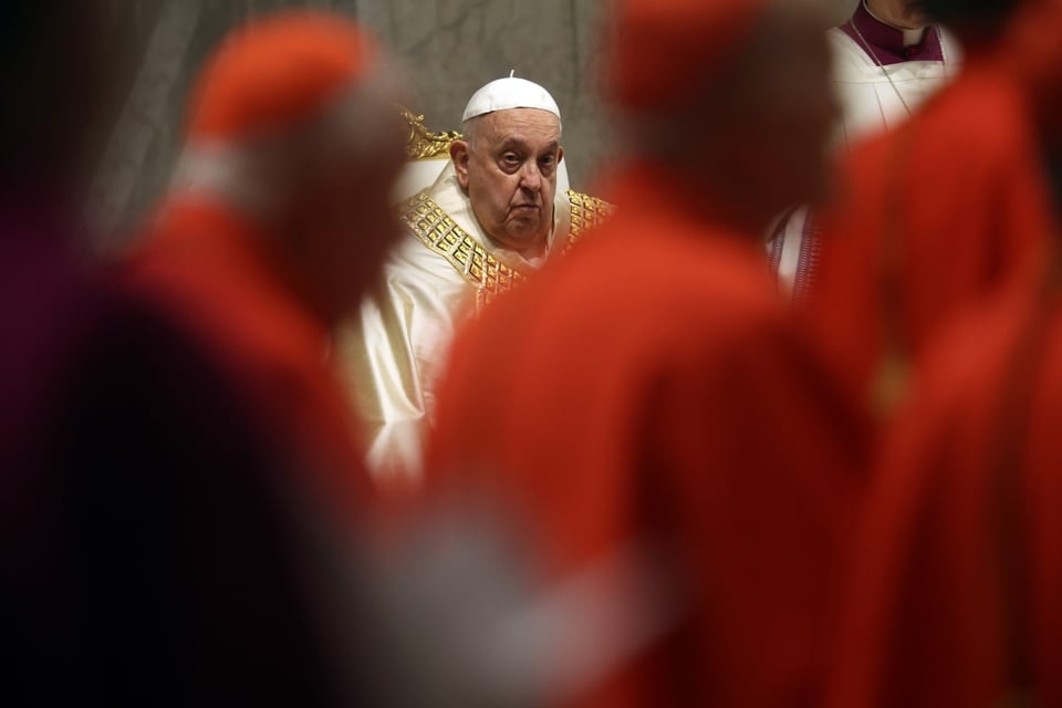 Batalla en el Vaticano, papa Francisco, muerte, MundoNOW