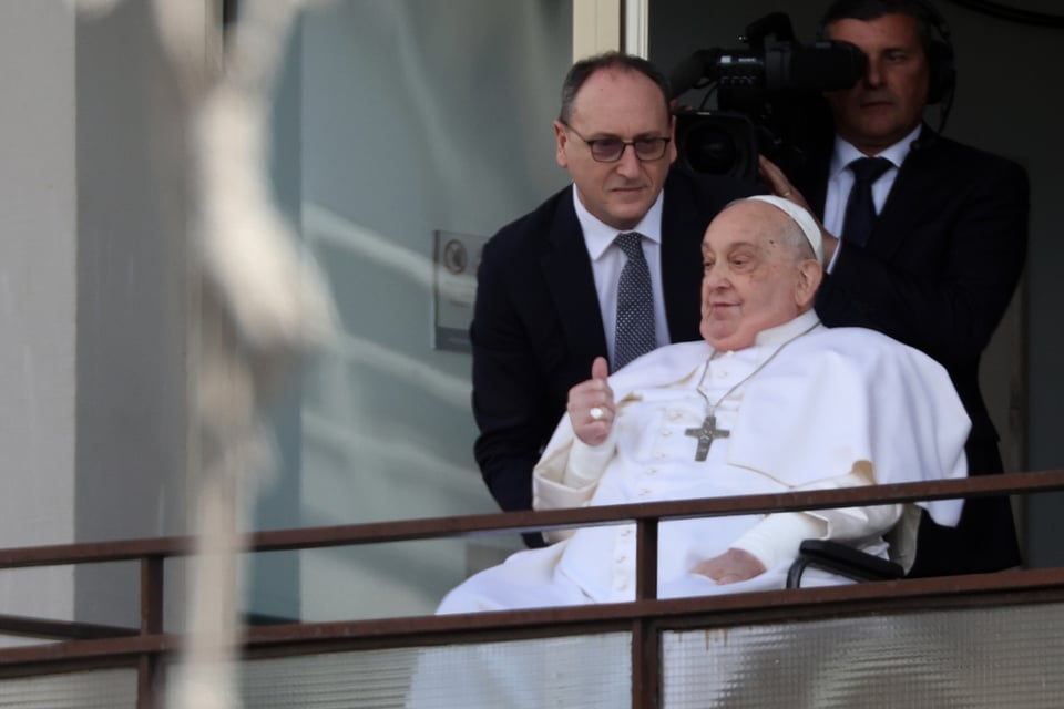 Derrame cerebral causa la muerte del papa Francisco
