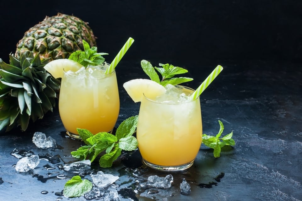 Un vaso al día: la bebida natural que ayuda a limpiar los riñones y prevenir cálculos