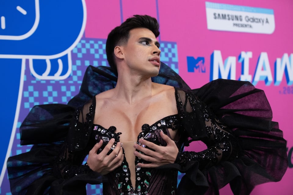 Diseñador critica a La Divaza, Redes Sociales, La Casa de los Famosos, La Divaza, Polémica