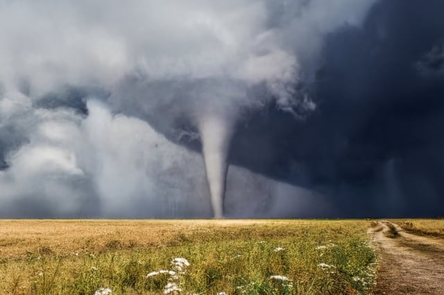 Tornados, granizo y lluvias amenazan el sur de EEUU, pero las 500 Millas de Indianápolis seguirán adelante