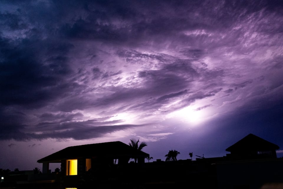 Tormentas severas amenazan el este de EEUU con apagones, granizo y retrasos en vuelos
