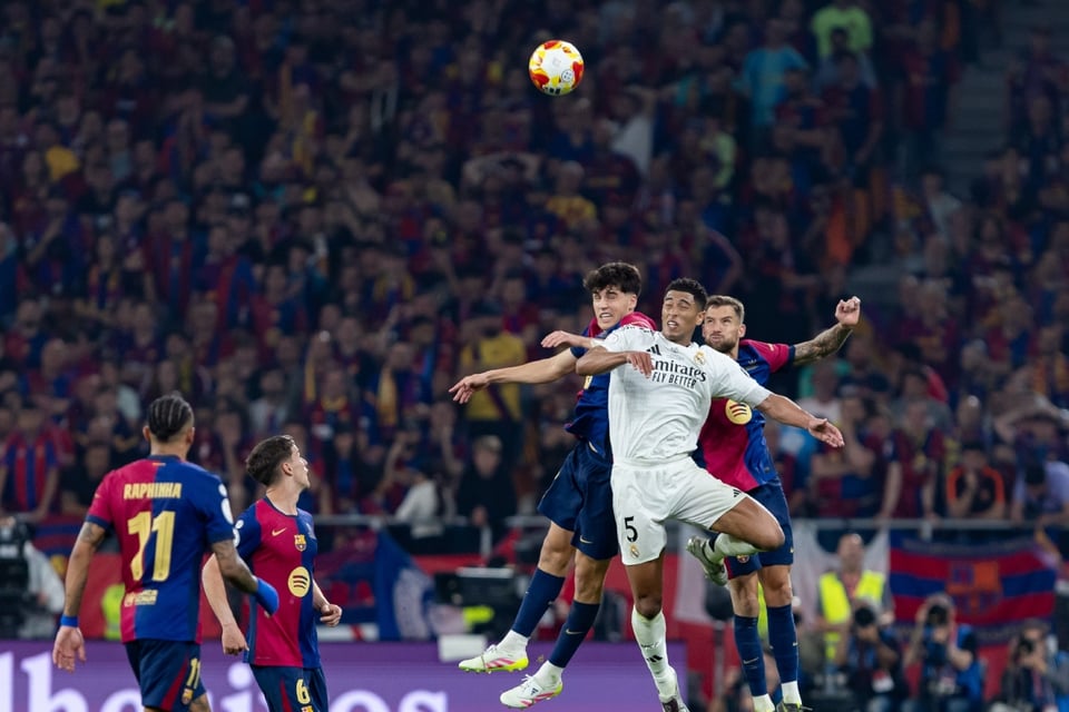 Barcelona asesta golpe letal al Real Madrid y acaricia LaLiga featured image