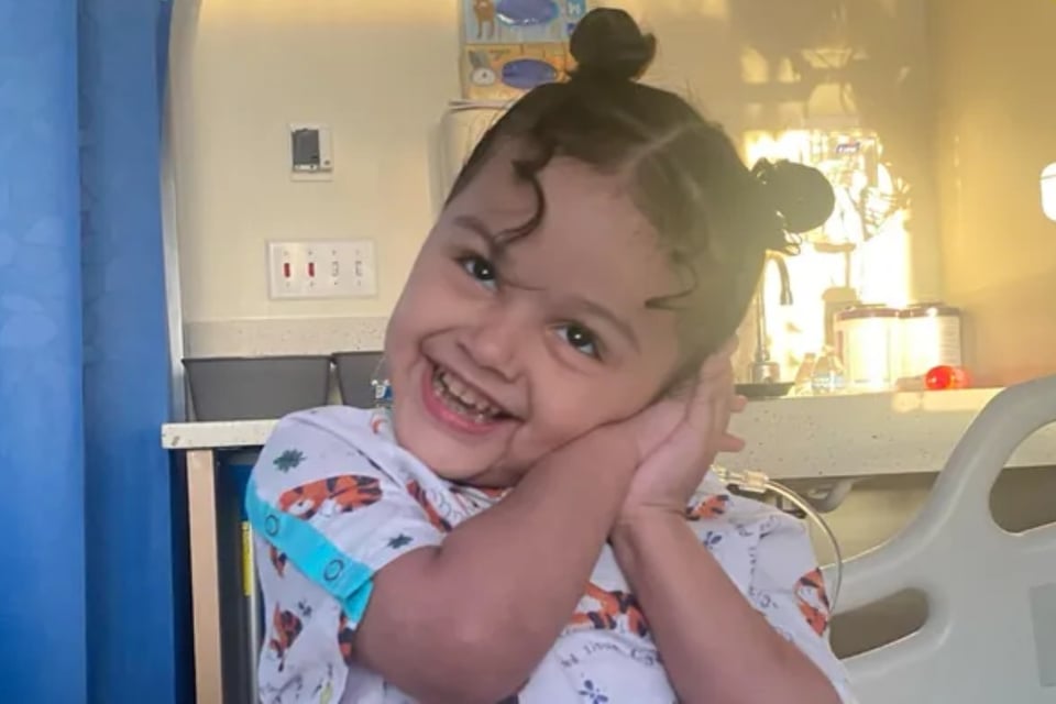 Niña podría morir si es deportada y pierde atención médica en EE.UU., advierten médicos featured image