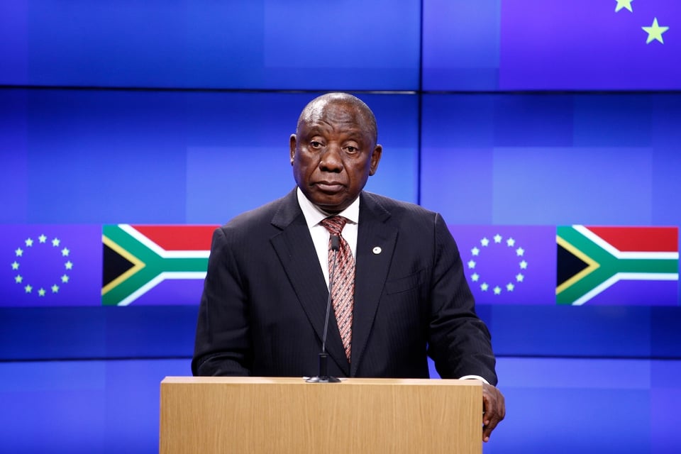 Trump arrincona a Ramaphosa en un tenso cara a cara en la Casa Blanca featured image