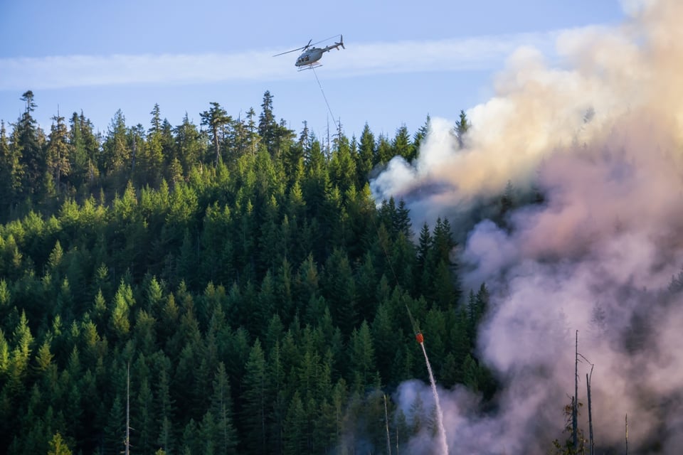 Tragedy in Manitoba: Two Dead and Over a Thousand Evacuated Due to Wildfires in Canada