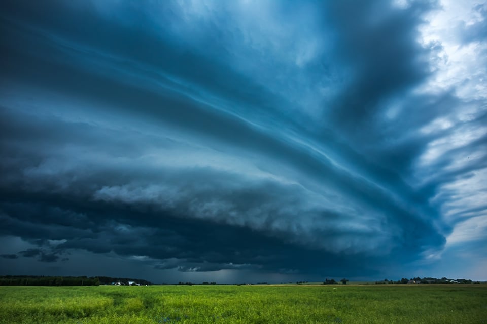 Tormentas se desplazan y cambian su rumbo este weekend en EE. UU. featured image