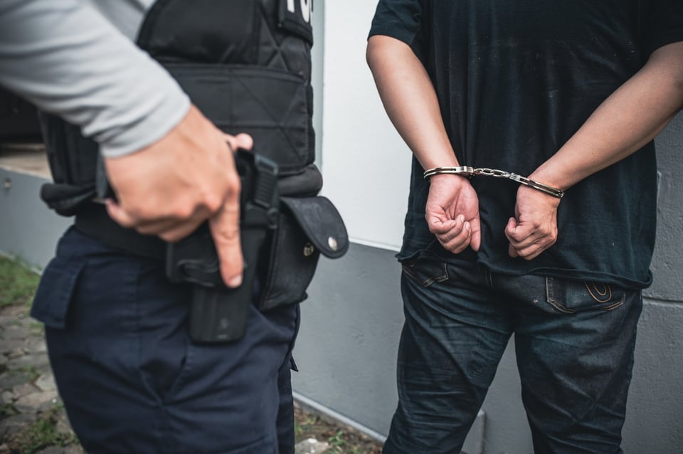 Arrestan a tercer implicado en la muerte del reportero Adán Manzano durante el Super Bowl