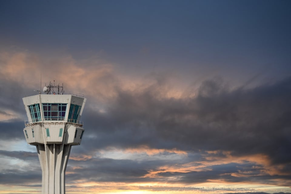 Secretario de Transporte de EE. UU. exige al Senado apoyo urgente para nuevo sistema aéreo