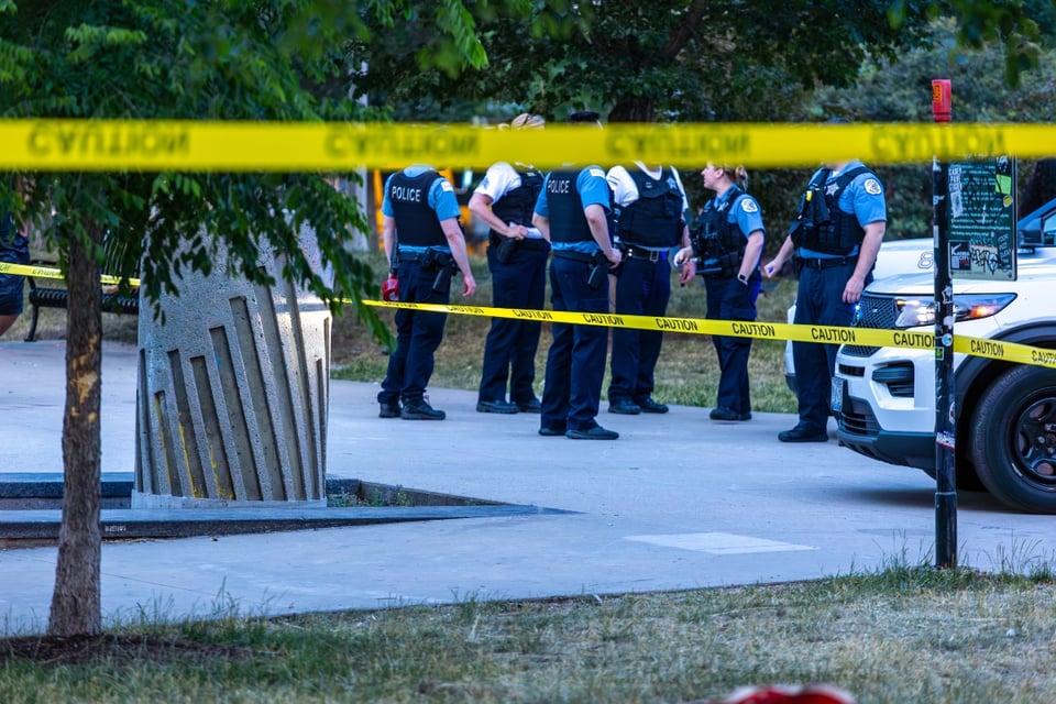 Triple tiroteo en el norte de Chicago deja dos muertos y un herido grave