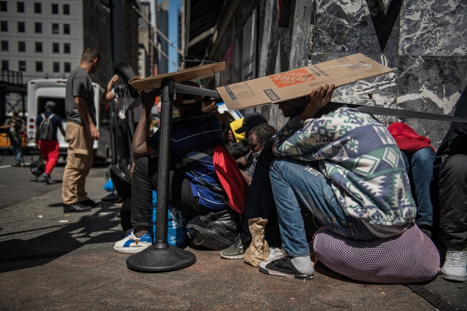 crisis migratoria, Nueva York, centro ayuda, MundoNOW