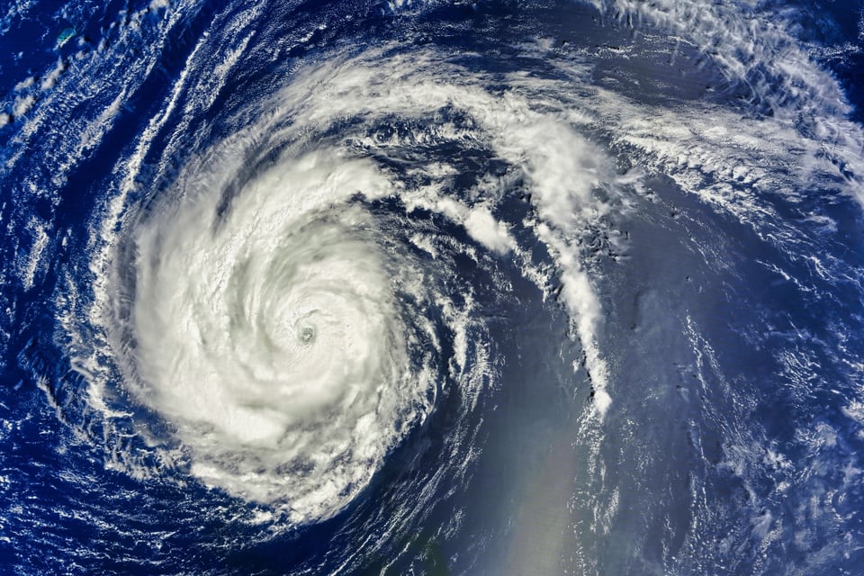 Hurricanes season, weather, climate security, Mundonow