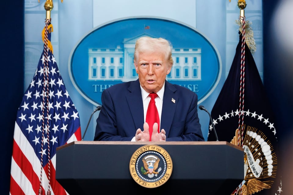 Trump intensifica su ofensiva contra Harvard y exige datos de estudiantes extranjeros